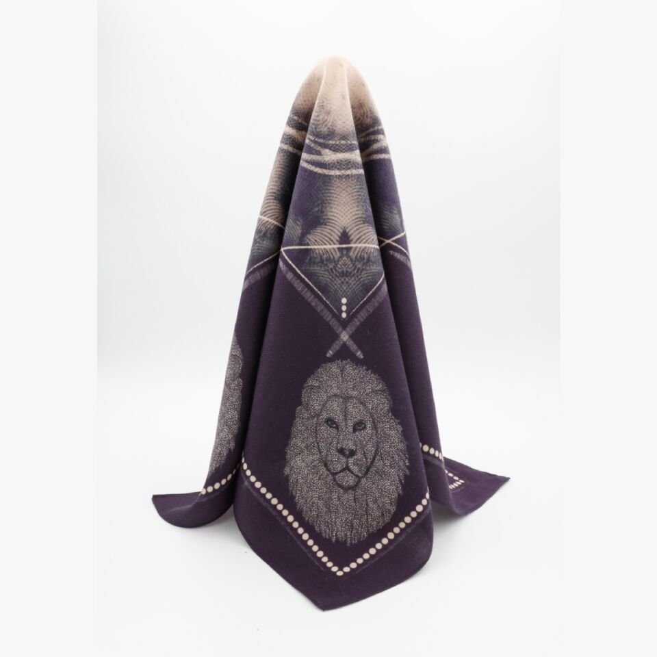 Petite Fular - Lion Eclipse